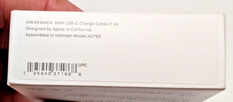 Apple 60W USB-C Charge Cable 1m Woven A2795 MW493AM/A Open Box gallery