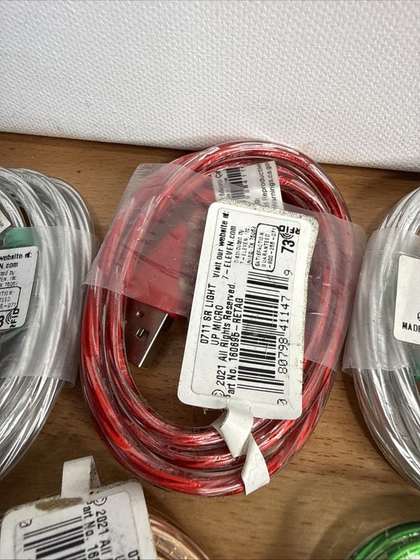 Lot of 8 7-Eleven Light Up Micro USB Charging Cables - Multiple Colors - New gallery