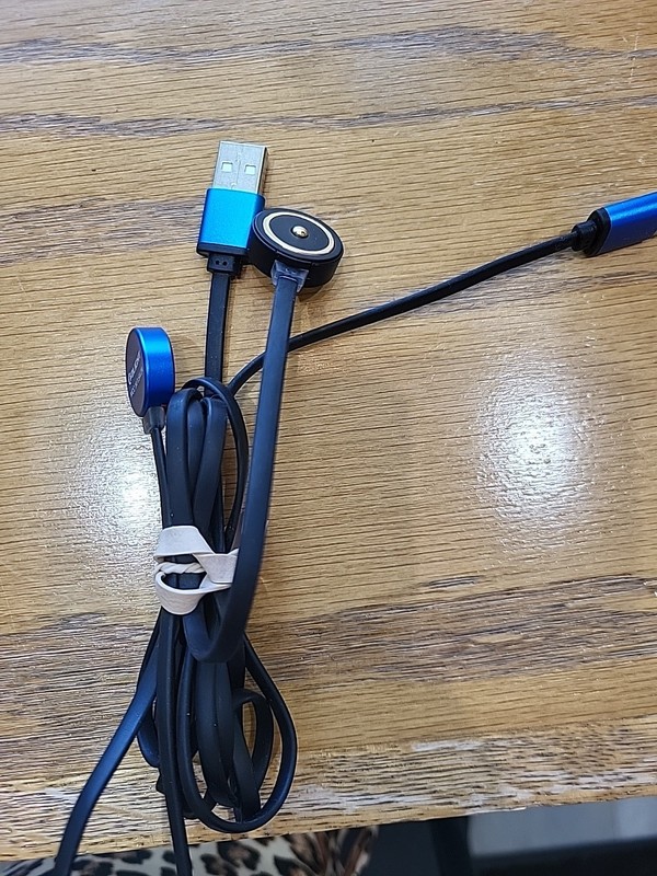 OLIGHT MCC 1A Magnetic Flashlight Charger USB Charging Cable gallery