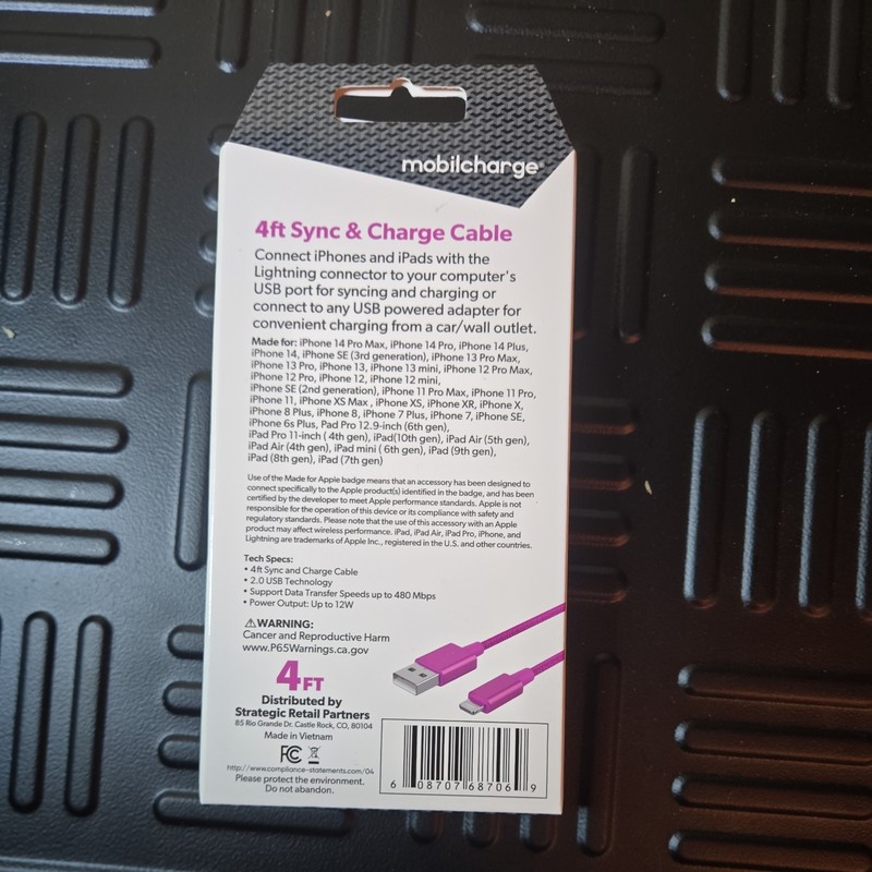 Mobilcharge 4 Ft Lightening to USB Sync & Charge Cable- PINK gallery