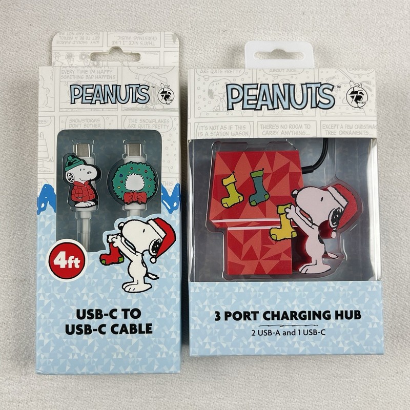Peanuts Snoopy 4Ft USB-C To USBC Charger Cable & 3-Port Charging Hub Christmas