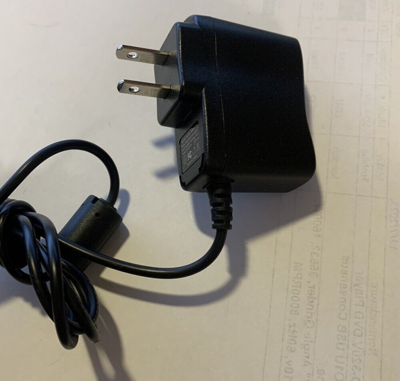 ATeR SW013US-0500100US AC/DC Adapter Input 100-240v 50/60Hz 0.4A Output 5V 1A gallery