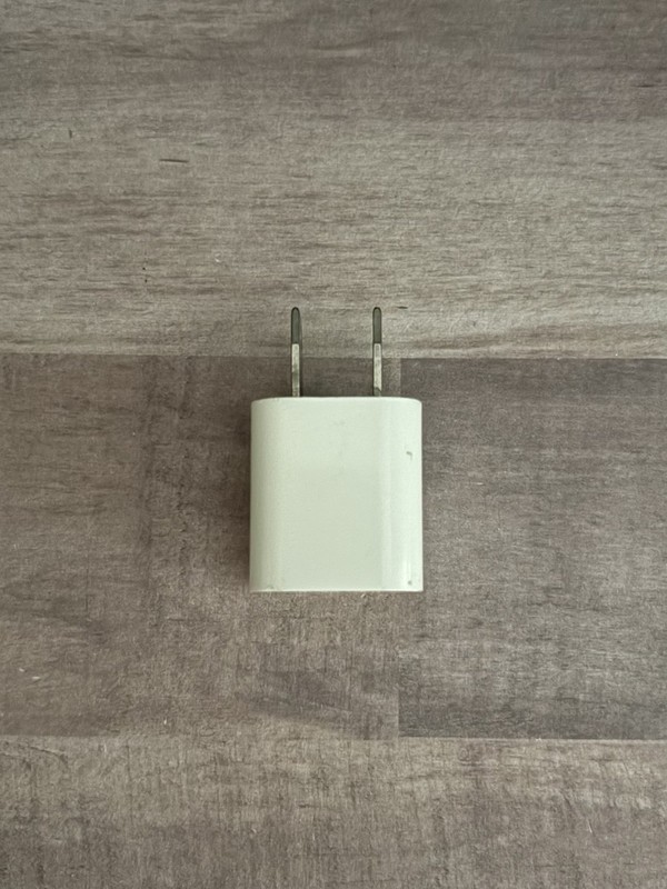 Apple A1265 USB Power Adapter for iPod & iPhone