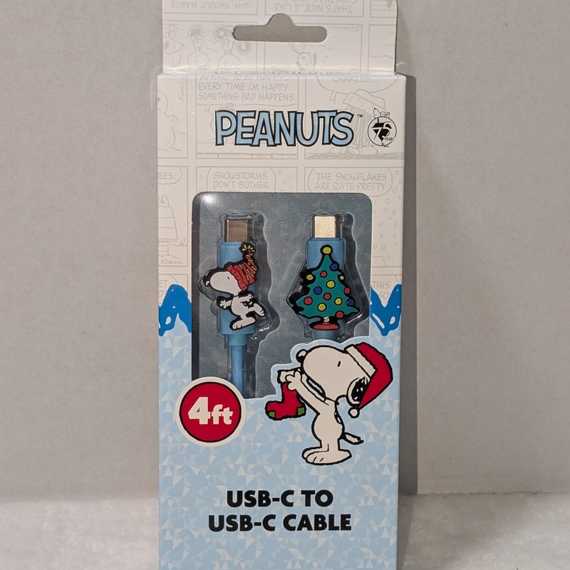 New Peanuts Snoopy USB-C Charging Cable 4FT Holiday Tree 75th Annivsry Christmas