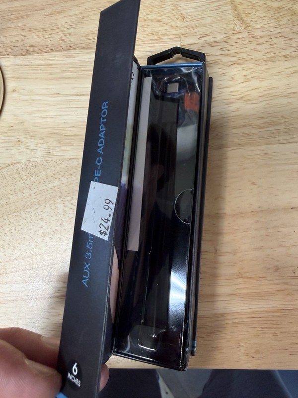 Brookstone USB-C to Aux 3.5mm Headphone Jack Adapter - New In Box gallery