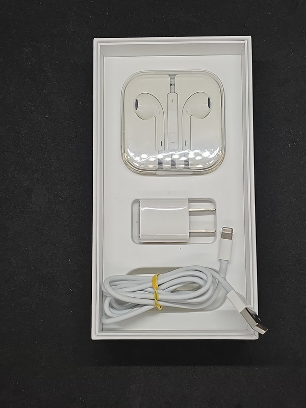 Iphone 6s Earpods Lightening To Usb Cable & Usb Power Adapter Only