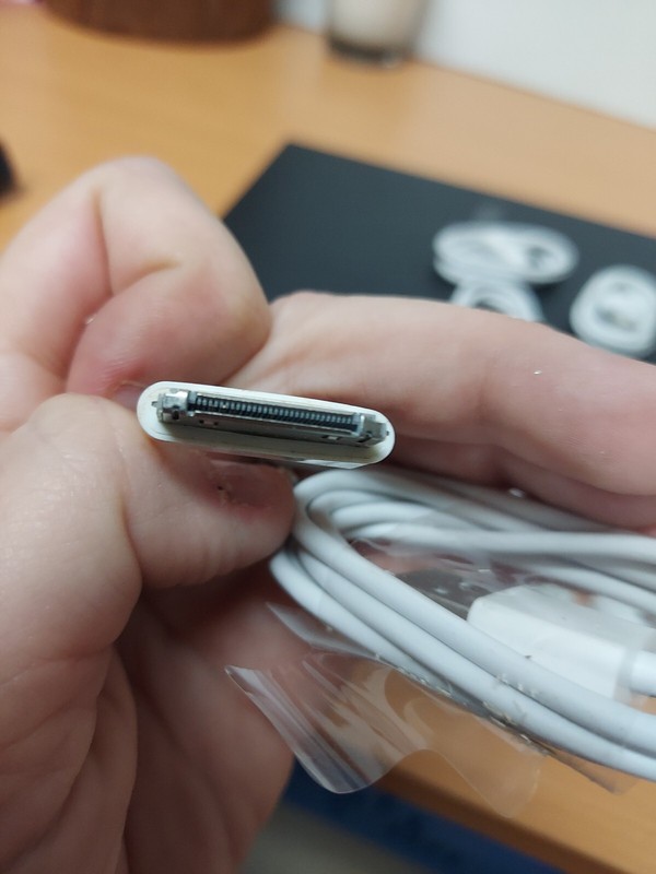 (17) Iphone 4 Charging Cord gallery