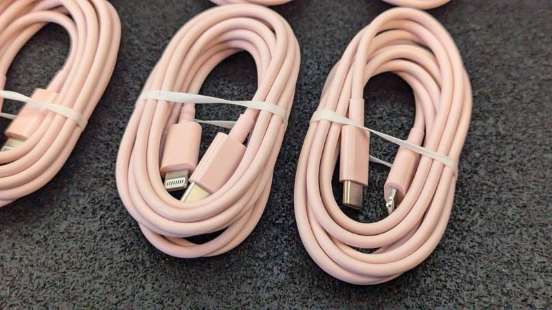 🔥Lot of 10 New🔥 6ft PD Fast Charger USB C/Type-C to Lightening Cable - Pink gallery