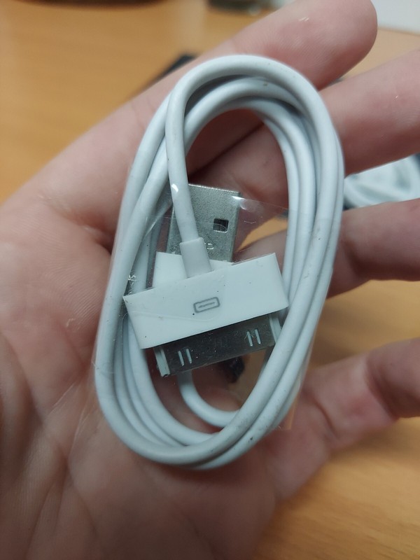 (17) Iphone 4 Charging Cord gallery