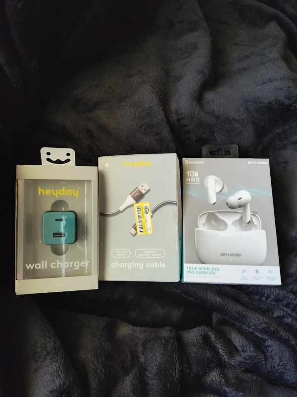 Android Cell Phone Accessory Bundle USB-C Wall Charger Charging Cable Ear Buds gallery