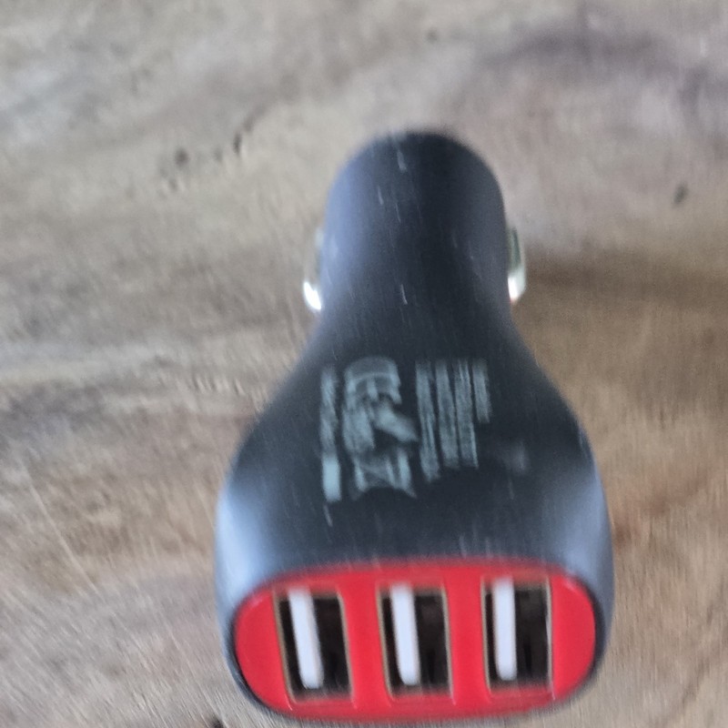 Fuse 3 Port USB Car Charger + Multi Cable Set USB-C Micro USB gallery