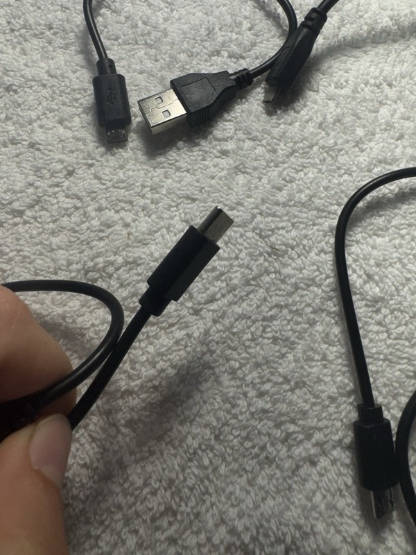 Lot of 4 Mixed Short Cables 3 USB-A to Micro-USB Cables and 1 USB Type C Cable gallery