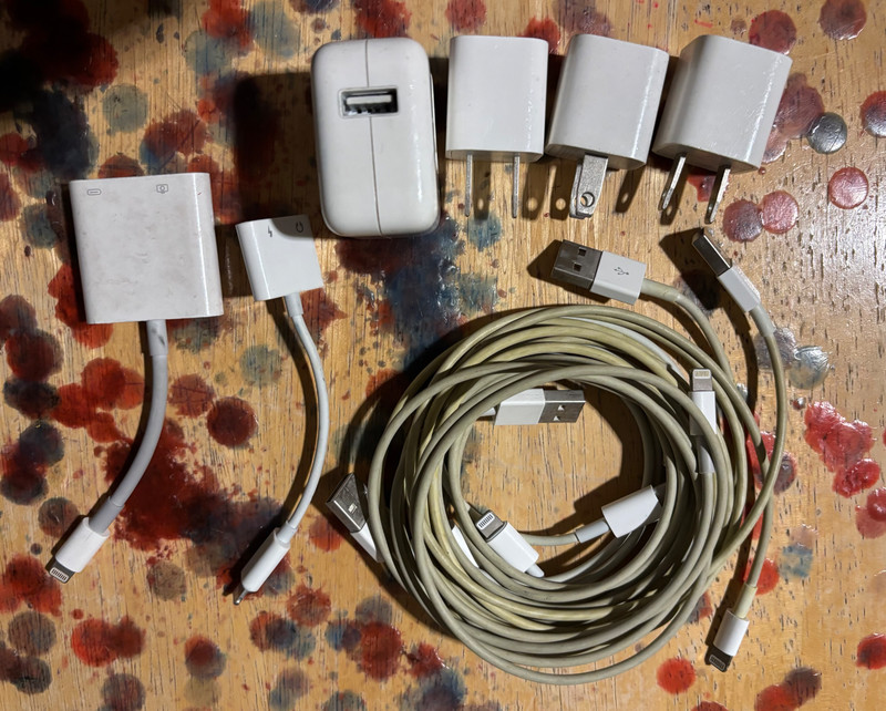 Apple iPhone LOT 11 item - chargers, cables etc