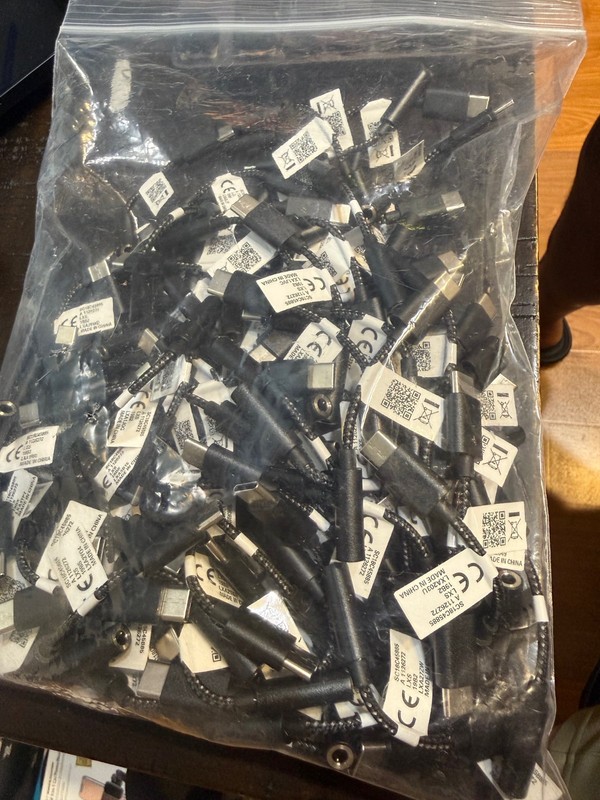 LOT OF 125 – Motorola Braided USB-C to 3.5mm Female Adapter – Black/Gray – NEW