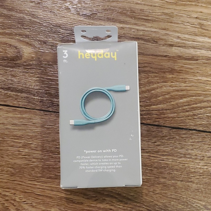 Heyday 3' Lightening To USB-C Fast Charging Cable Turquoise Made For iPhone iPad gallery