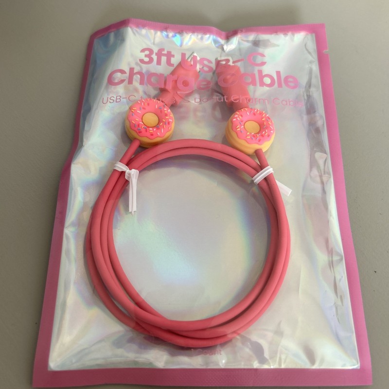 Donut Charm Pink USB-C to USB-C 3ft Charging Cable 60W Fast Charge 480Mbps – NEW