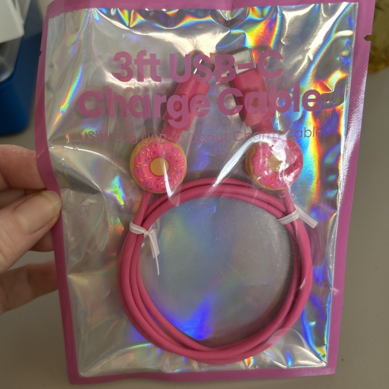 Donut Charm Pink USB-C to USB-C 3ft Charging Cable 60W Fast Charge 480Mbps - NEW gallery