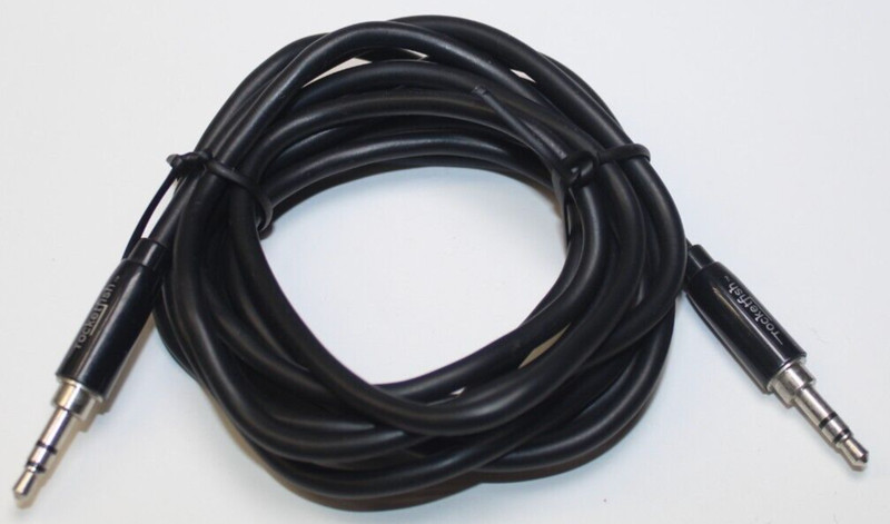 Rocketfish 6ft RF-LW32 3.5mm Male to 3.5mm Male Aux Cable