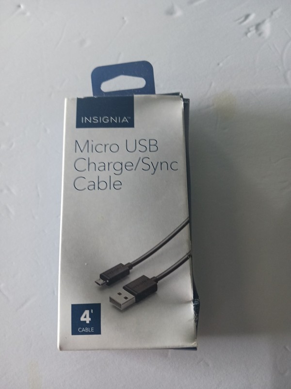 Insignia Micro USB Charge/Sync Cable. 4″ Cable New In Box