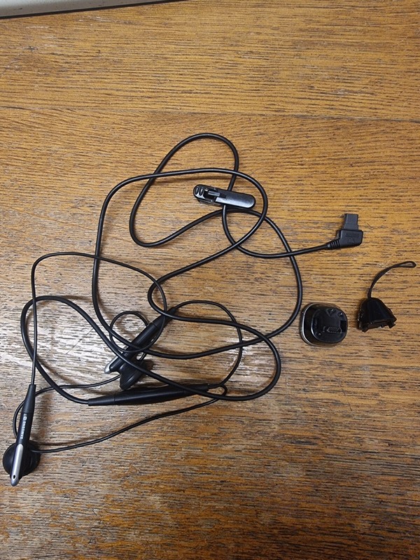 Samsung E250 E900 D900 P300 Z720 earphones gallery