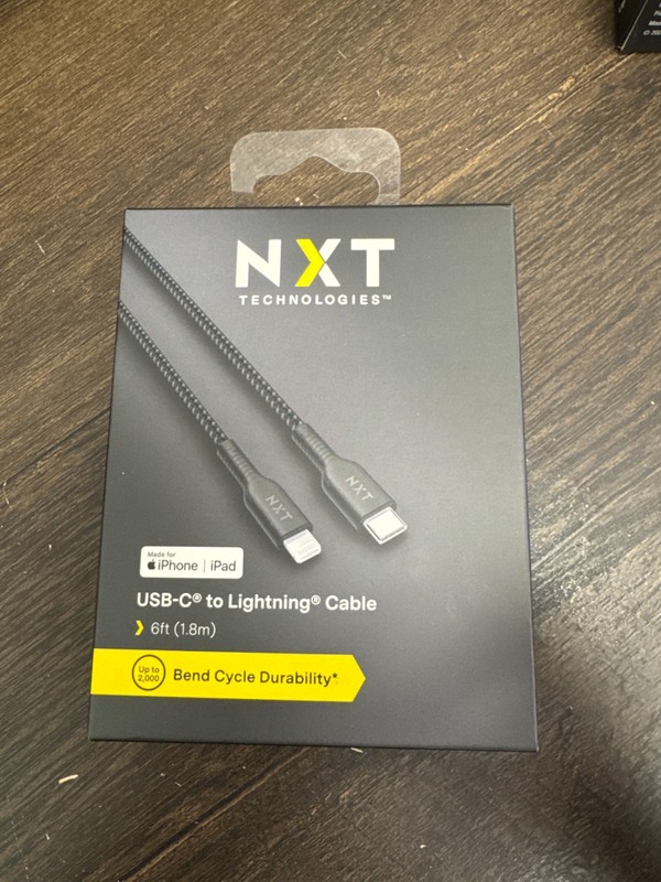 USB-C to LIGHTNING CABLE ‘MFI CERTIFIED’ 4 ft LONG NX60444 Black