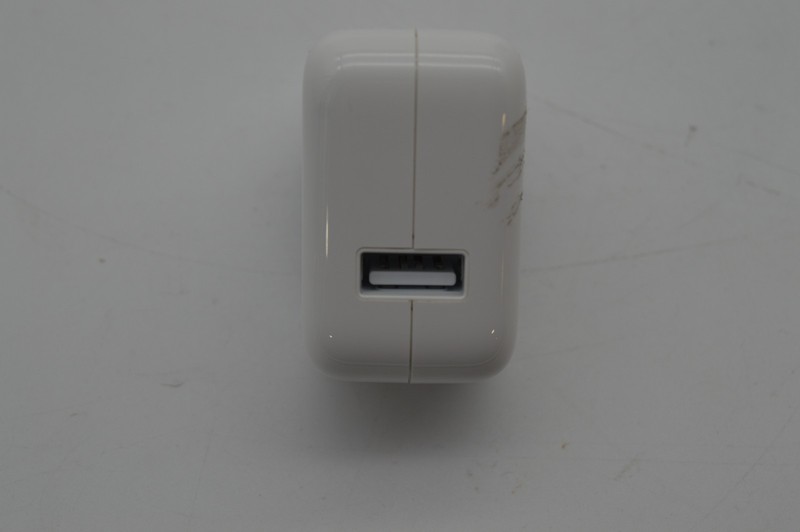Apple 12W USB-A Power Adapter PC1795636 gallery