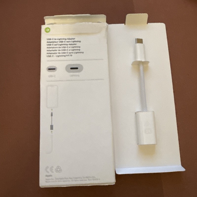 Apple USB-C to Lightning Adapter | MUQX3AM/A gallery