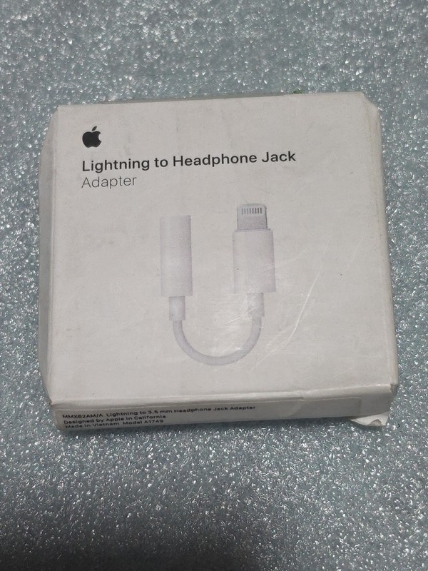 Apple Lightning to Headphone 3.5mm Jack Adapter,White,A1749,MMX62AM/A