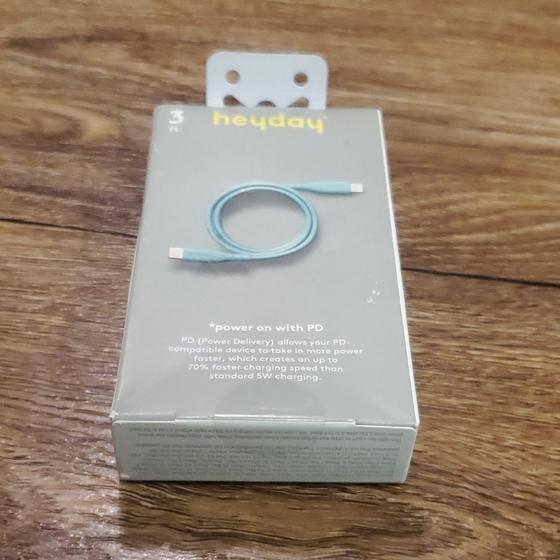 Heyday 3' Lightening To USB-C Fast Charging Cable Turquoise Made For iPhone iPad gallery