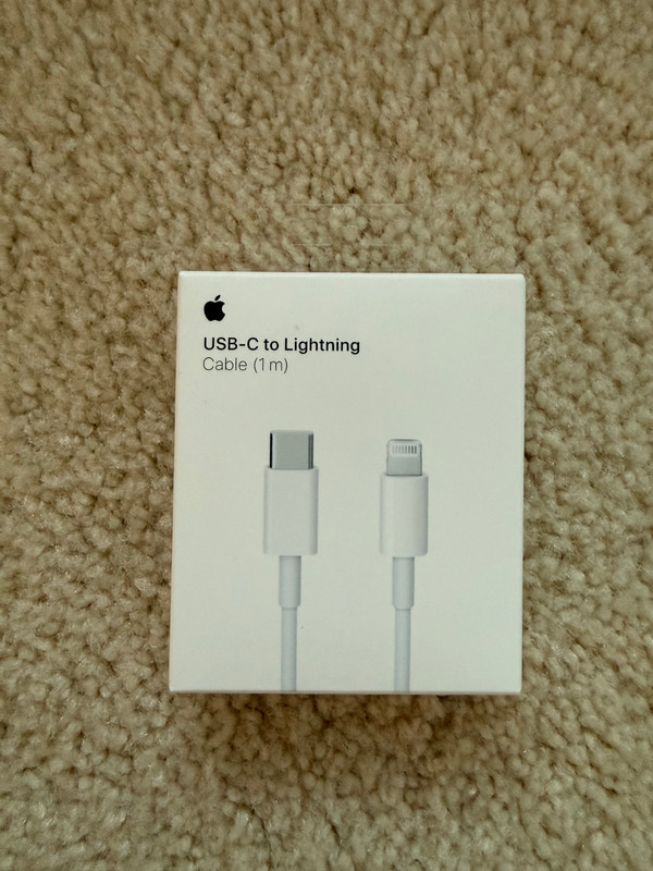 BRAND NEW Apple USB-C to Lightning Cable