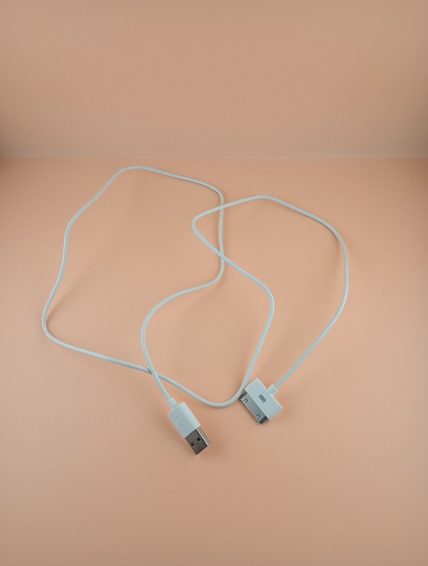 41 Inch 30 Pin Charger Cable For Older iPhones, IPads & iPods