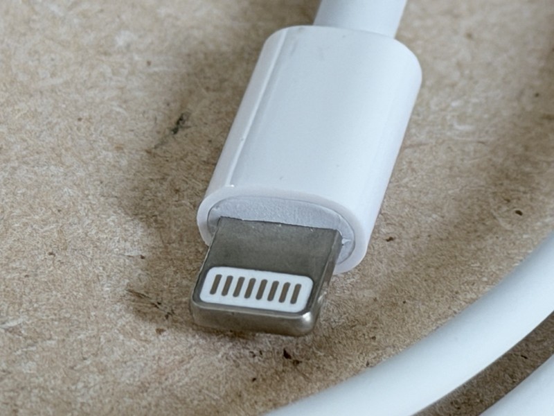 APPLE USB C to LIGHTNING Cable 3 Foot 1M White iPhone iPad Genuine  MK0X2AM/A 
