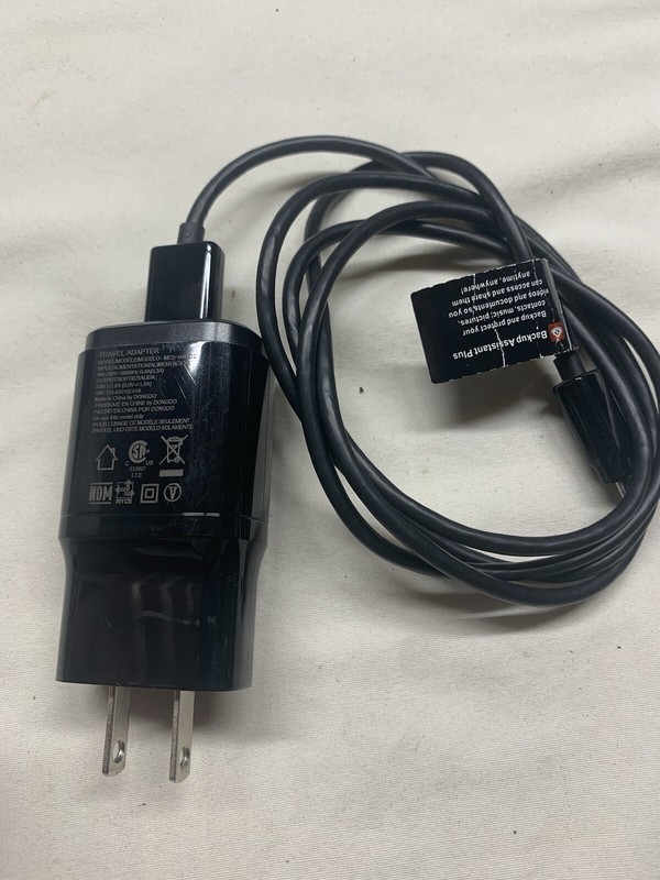 LG MCS-04WD2 1.8 Amp with Micro USB Cable