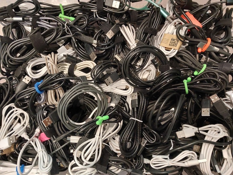 Large Lot of 30 Various Micro USB Charging / Data Cables Replacement Cables gallery