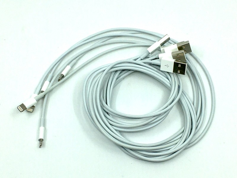 Genuine Apple Lightning to USB Cable (1m) 5 units Pack - FREE BONUS