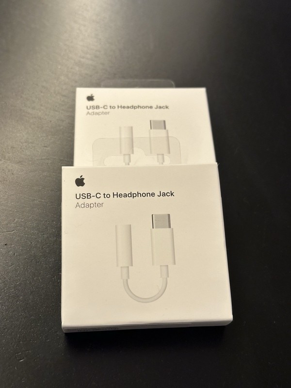 Apple MU7E2AM/A USB-C to 3.5 mm Headphone Jack Adapter gallery