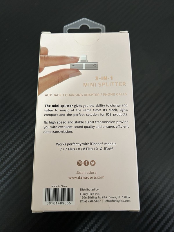 Multipurpose Dan Adora Mini Splitter For iPhones-charging/music/calling gallery