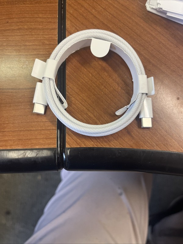 Apple OEM Woven 1 Meter USB-C To USB-C Charge/Sync Cable