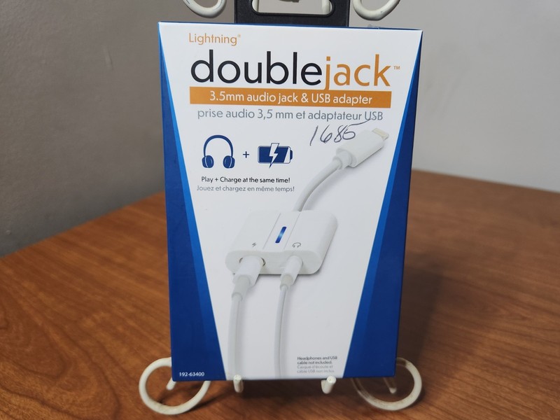 Doublejack 3.5MM Audio Jack & USB Adapter For IOS 10.3 + Devices 192-6340