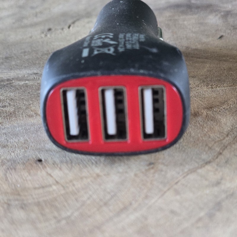 Fuse 3 Port USB Car Charger + Multi Cable Set USB-C Micro USB gallery