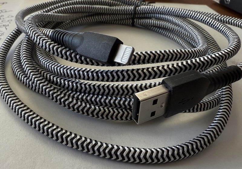 Onn 10-ft USB 8 Pin Charging Cable gallery