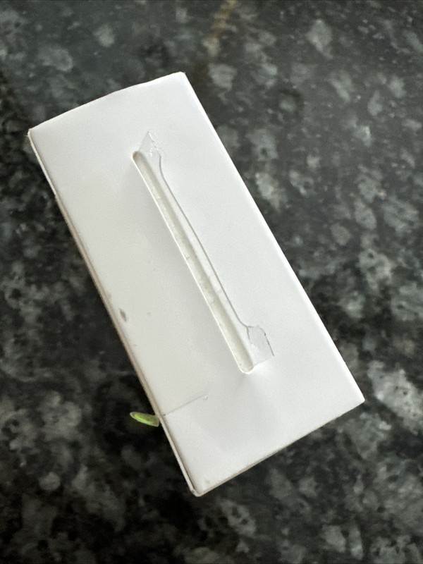 Vintage USB Power adapter Apple - NIB New ! MD836LL/A 12W iPad iPhone A1401 gallery
