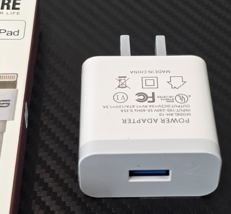 Syncwire Light*ning to USB Cable with Quick Charge 3.0 Wall Adapter Set White gallery