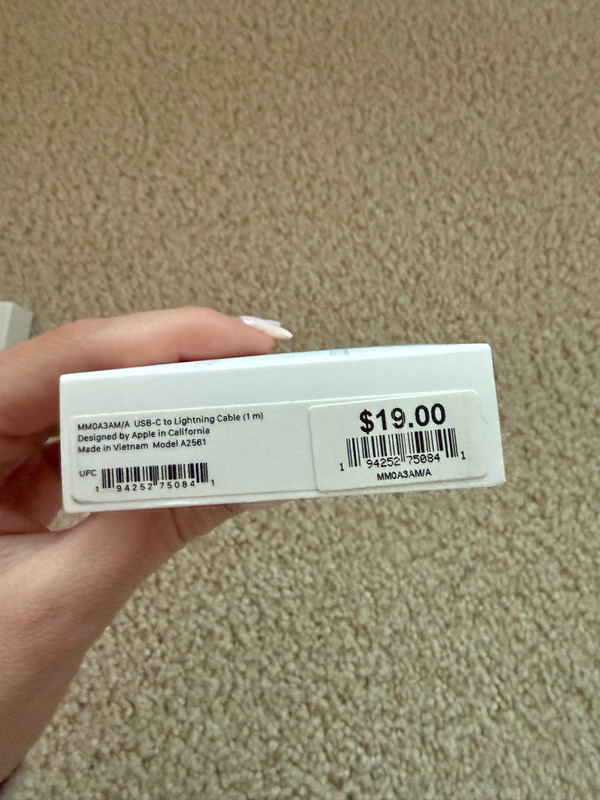 BRAND NEW Apple USB-C to Lightning Cable gallery