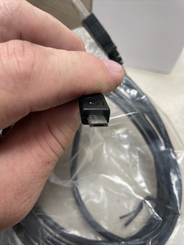 USB AM/Micro B 6 Foot. Lot of 85 Cords gallery
