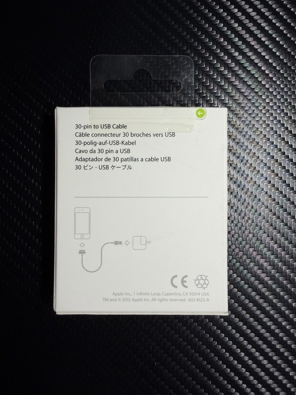 Apple MA591G/C 30-pin to USB Cable gallery