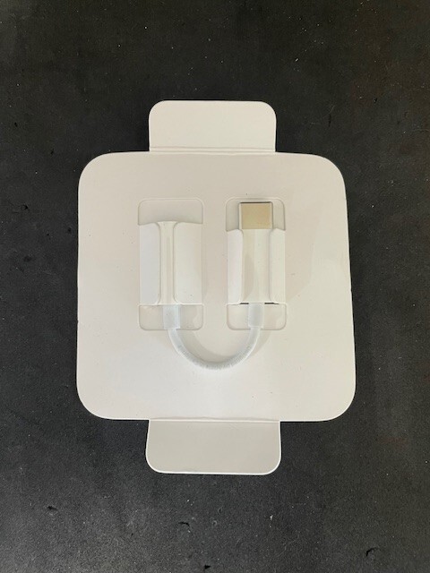 Apple USB-C to Headphone Jack Adapter 3.5 mm MU7E2AM/A FREE SHIPPING c gallery