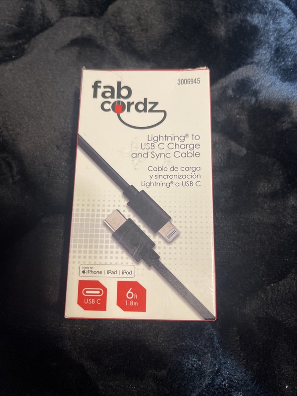 NEW Fabcordz Lightening to USB C Charge and SYNC Cable 6ft