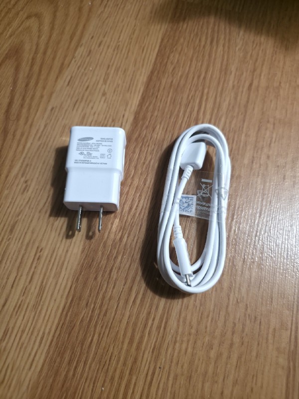 SAMSUNG Genuine Micro Usb Charger Older Android Cord and Base White