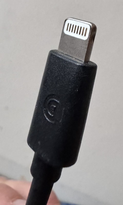 Griffin Power Jolt SE Black Lightening Cable Auto Charging Cord Model #36547 gallery